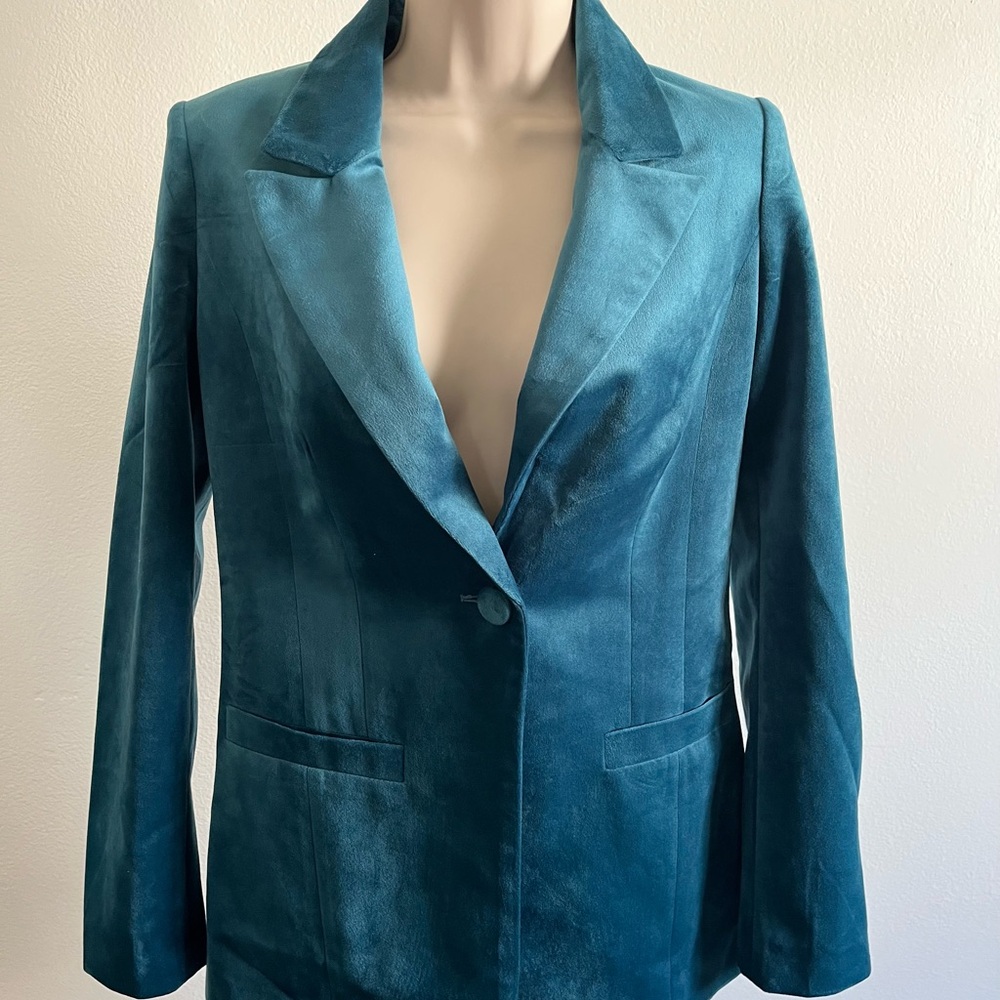 New Marciano/Guess Blue Opal Blazer, 100%!Polyester , size 2